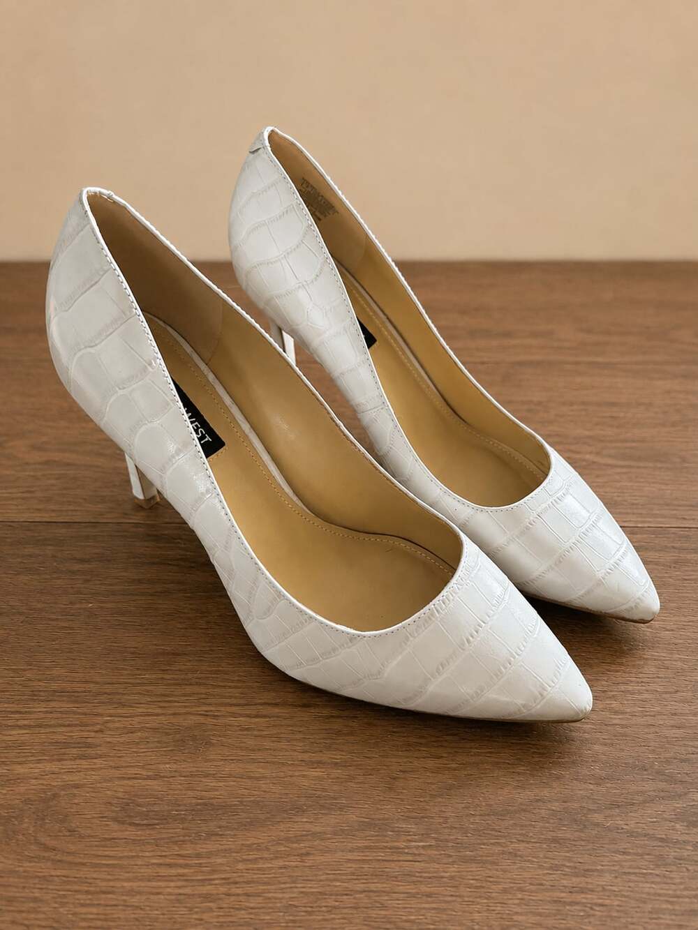 Nine West Ivory Croc Embossed Pointed Toe Pumps Heels